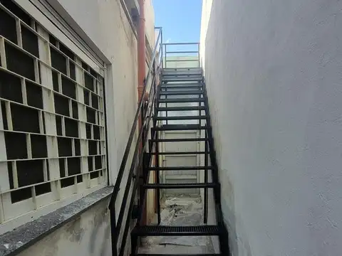 Depto Tipo Casa en Alquiler de 3 ambientes