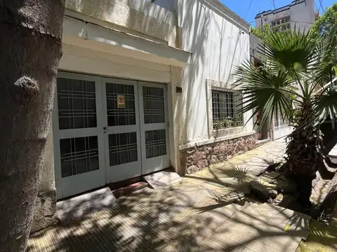 CASA 2 DORMITORIOS + OFICINA, BARRIO BOMBAL