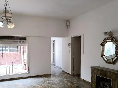 Depto Tipo Casa en Alquiler en Villa Lynch, $ 800.000