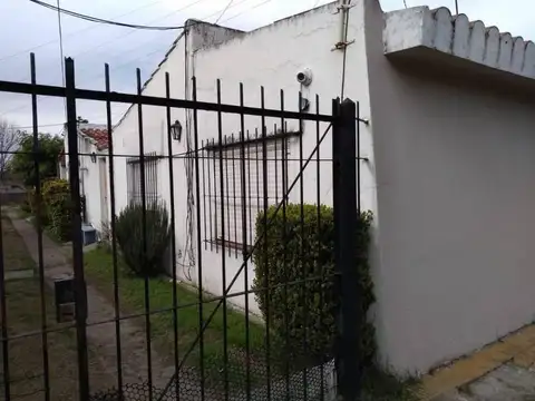 Depto Tipo Casa en Venta con 1 cocheras