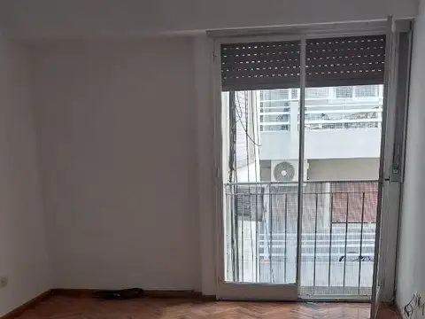 LINNCOLN 3800, Piso 3