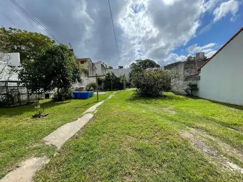 VENTA CASA 3 AMB LOTE PROPIO DE 850 M2 EN MARTINEZ