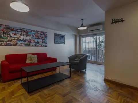 2 Ambientes al frente con Balcon y Patio Ubicacion