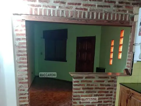 Casa 3 ambientes con 1 baño