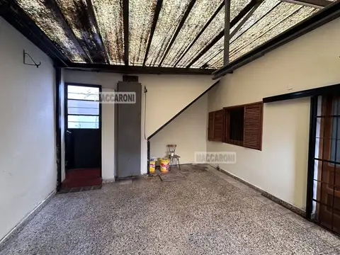 Casa en Alquiler en Lomas del Mirador, $ 1.100.000