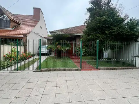 Casa en Venta en Berazategui, USD 115.000