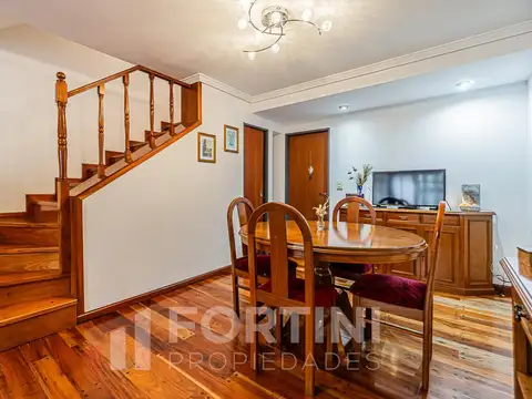 Casa en Venta con 1 cochera