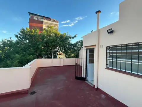 Depto Tipo Casa en Alquiler al Sureste