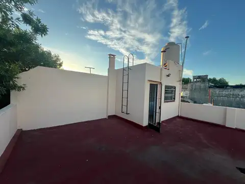 Depto Tipo Casa en Alquiler 60 años