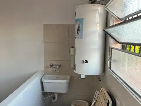 Depto Tipo Casa 2 ambientes con 1 baño