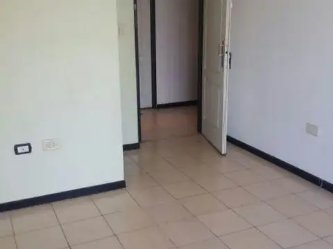 Oficina en Alquiler en Lomas de Zamora, $ 300.000