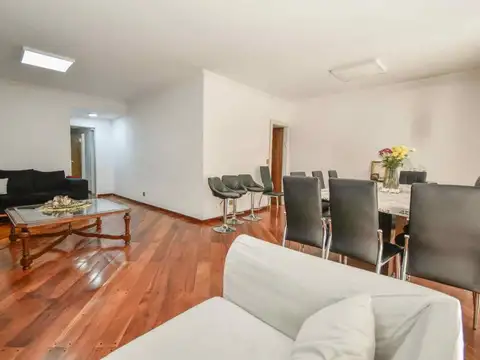 Departamento en Venta de 5 ambientes