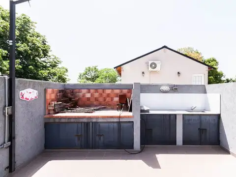 Casa en Venta en Burzaco, USD 109.000