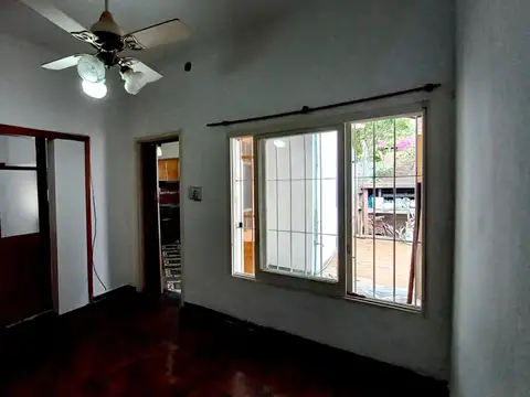 Depto Tipo Casa 2 ambientes con 1 baño