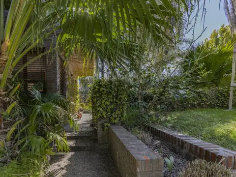 Casa 7 ambientes con 5 baños