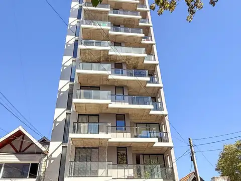 Monoambiente a estrenar con cochera – Plaza Mitre