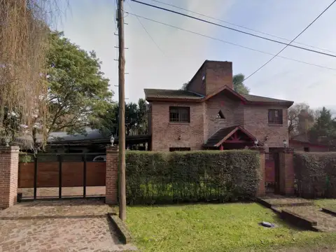 Casa en venta - 3 Dormitorios 3 Baños - Cochera - 300Mts2 - Ingeniero Maschwitz, Escobar