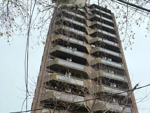 MUY LINDO DEPTO. 2 AMB. CON BALCÓN Y BAULERA