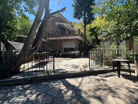 VENTA QUINTA 6 AMB SOBRE 2 LOTES 1940M TORTUGUITAS