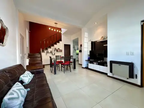 Depto Tipo Casa en Venta 12 años