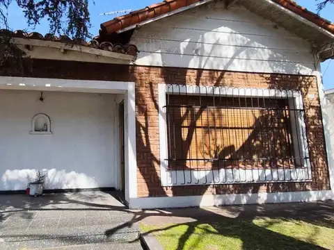 General Las Heras 100