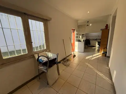 Casa 3 ambientes con 2 baños