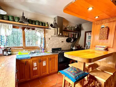 Casa 6 ambientes con 3 baños