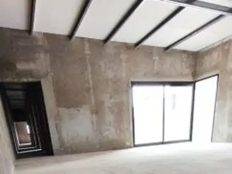 VENTA - Propiedad con avance de obra en Ricardone