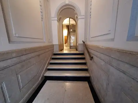 Oficina 4 ambientes con 1 baño