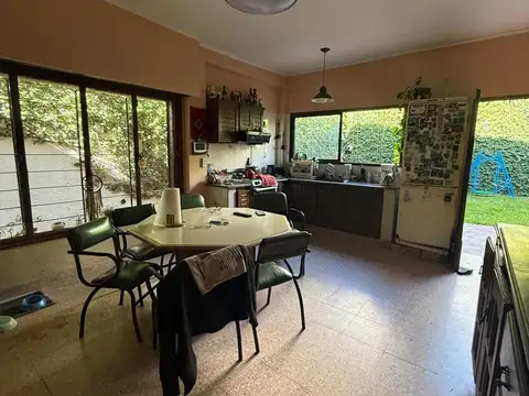 Depto Tipo Casa 5 ambientes con 2 baños