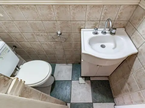 Depto Tipo Casa 4 ambientes con 2 baños