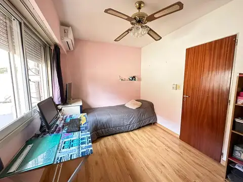 TRIPLEX VENTA RAMOS MEJIA 4 AMBIENTES CON PATIO