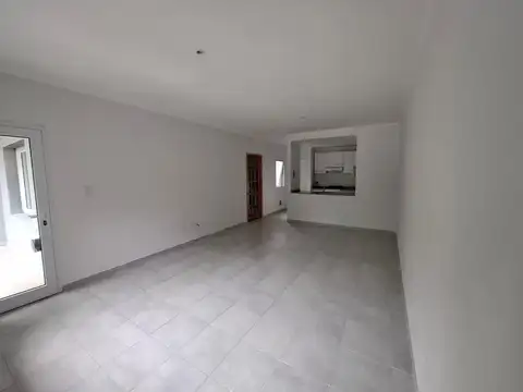 Departamento en Alquiler en San Nicolas De Los Arroyos, $ 480.000