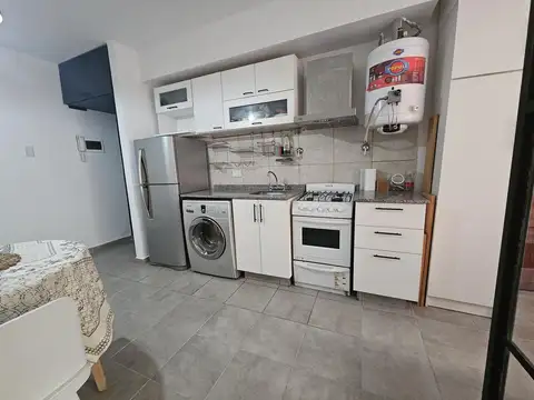 Departamento en Alquiler en Republica De La Sexta, $ 325.000