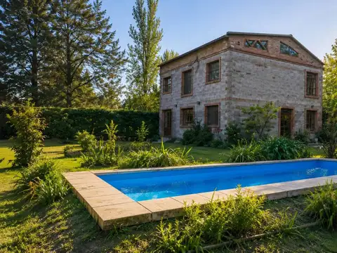 CASA 6 AMBIENTES ALQUILER ANUAL - BARRIO LA BOTA, BENAVÍDEZ