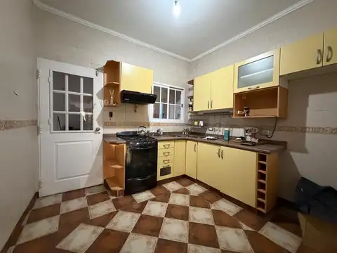 Casa 3 ambientes con 1 baño