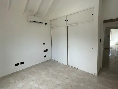 Casa en Alquiler 4 ambientes en Campo Grande con pileta, Pilar