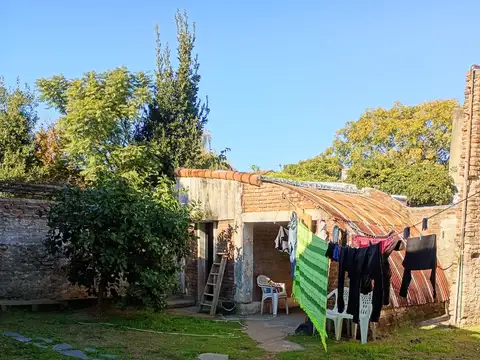 Venta casa 4 ambientes en Plátanos Berazategui