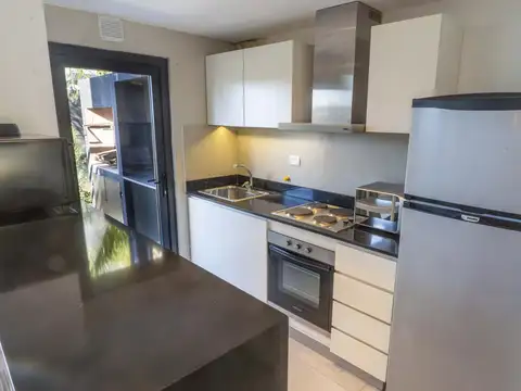 Casa Triplex en Alquiler de 3 Dormitorios en Sunny