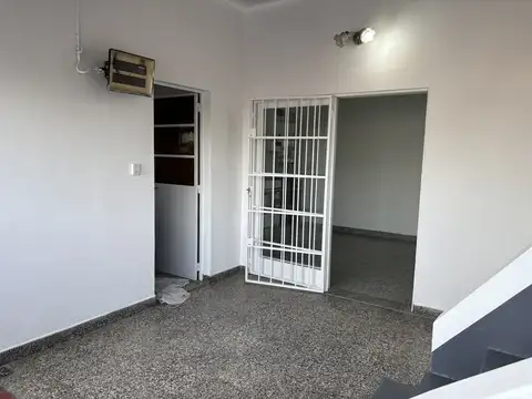 Depto Tipo Casa en Alquiler 60 años