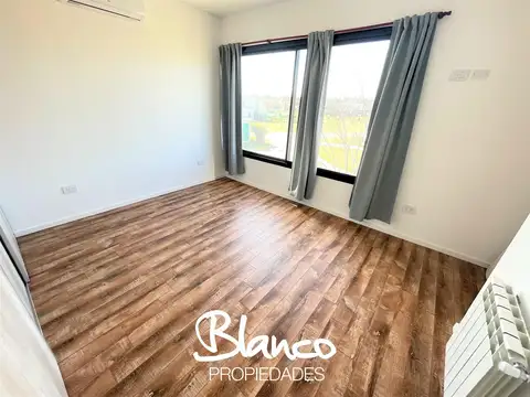 Casa  en Venta en Santa Elena, Pilar del Este, G.B.A. Zona Norte