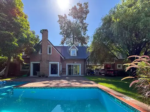 Casa 7 ambientes con 3 baños