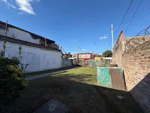VENTA TERRENO C/CASA A REFACCIONAR RAFAEL CALZADA