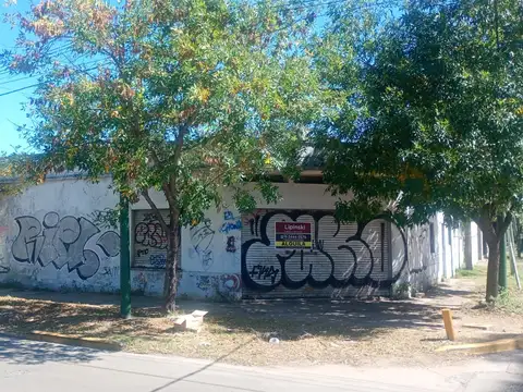 LOCALEL EN ALQUILER - ITUZAINGO