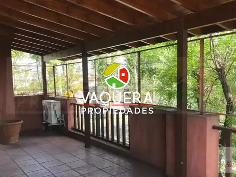 Chalet - 4 dormitorios - Jardin - Quincho - San Fernando.