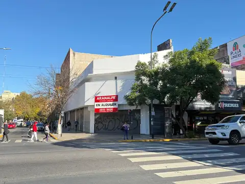 Av Rivadavia al 11500