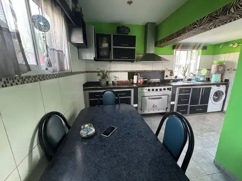 CASA 3 AMBIENTES FLORECIO VARELA