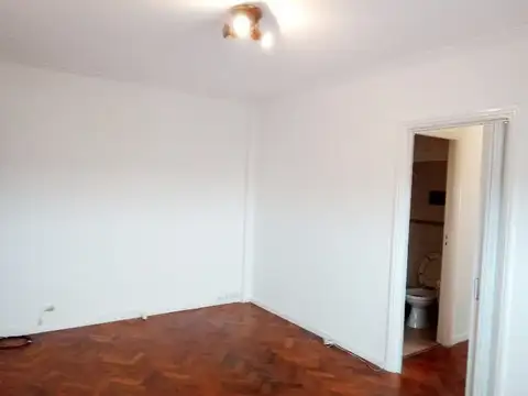 Departamento en Alquiler en Almagro, $ 950.000