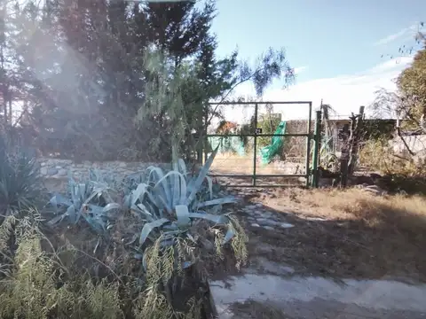 CASA A REFACCIONAR CON PILETA  B° EL CORAL EL CARR
