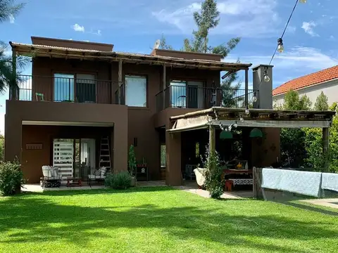 Casa en Venta de 4 dormitorios